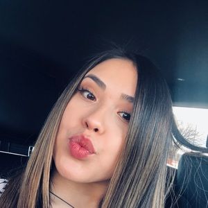 Meet your Posher, Daniela